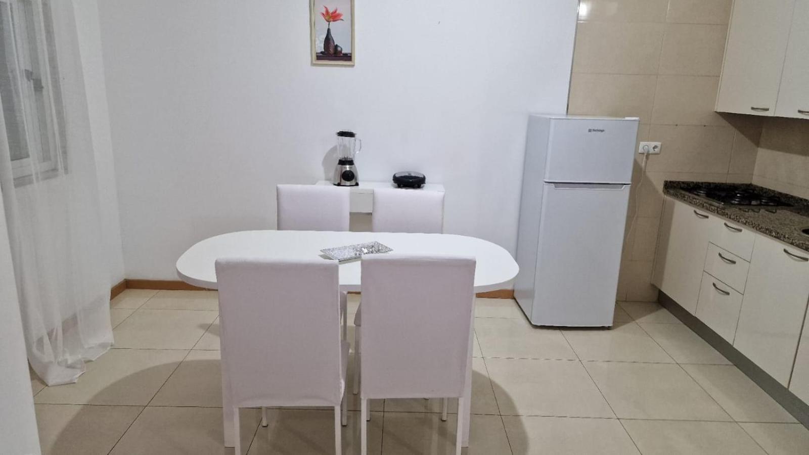 Casa De Ferias Com 2 Quartos Ou Aluguer Diaria Praia Dış mekan fotoğraf